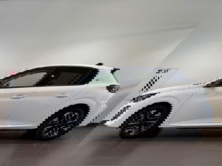 Peugeot e-208