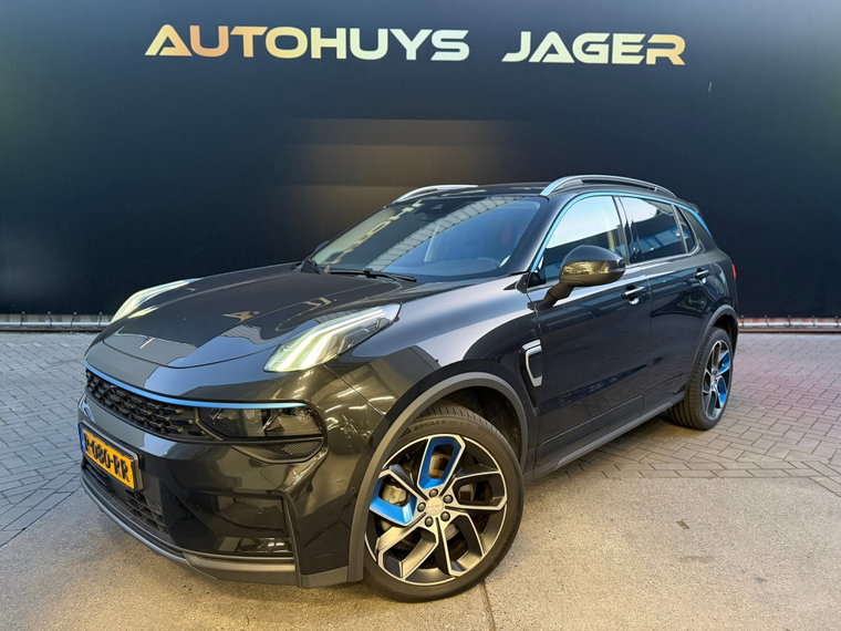 Lynk & Co 01 foto 1