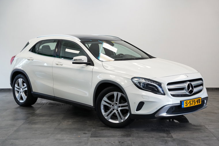 Mercedes-Benz GLA foto 1