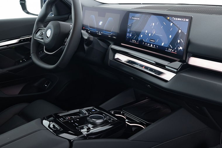 BMW i5