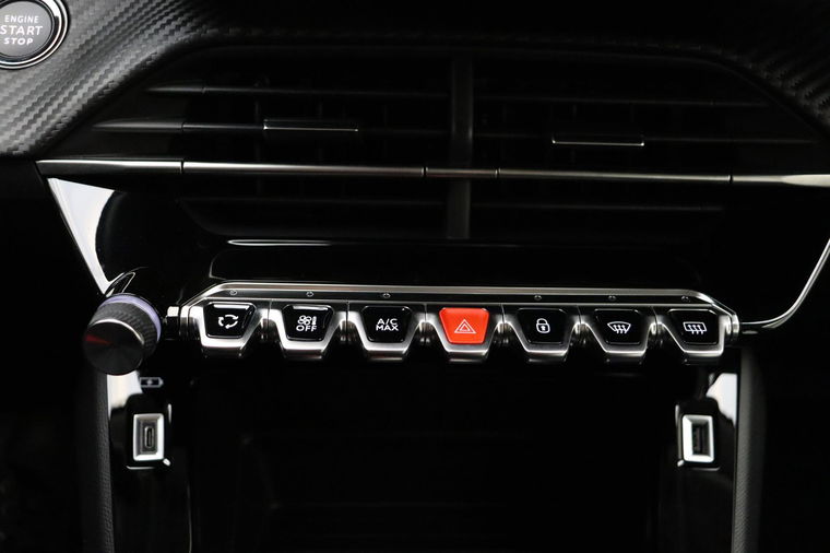 Peugeot e-208
