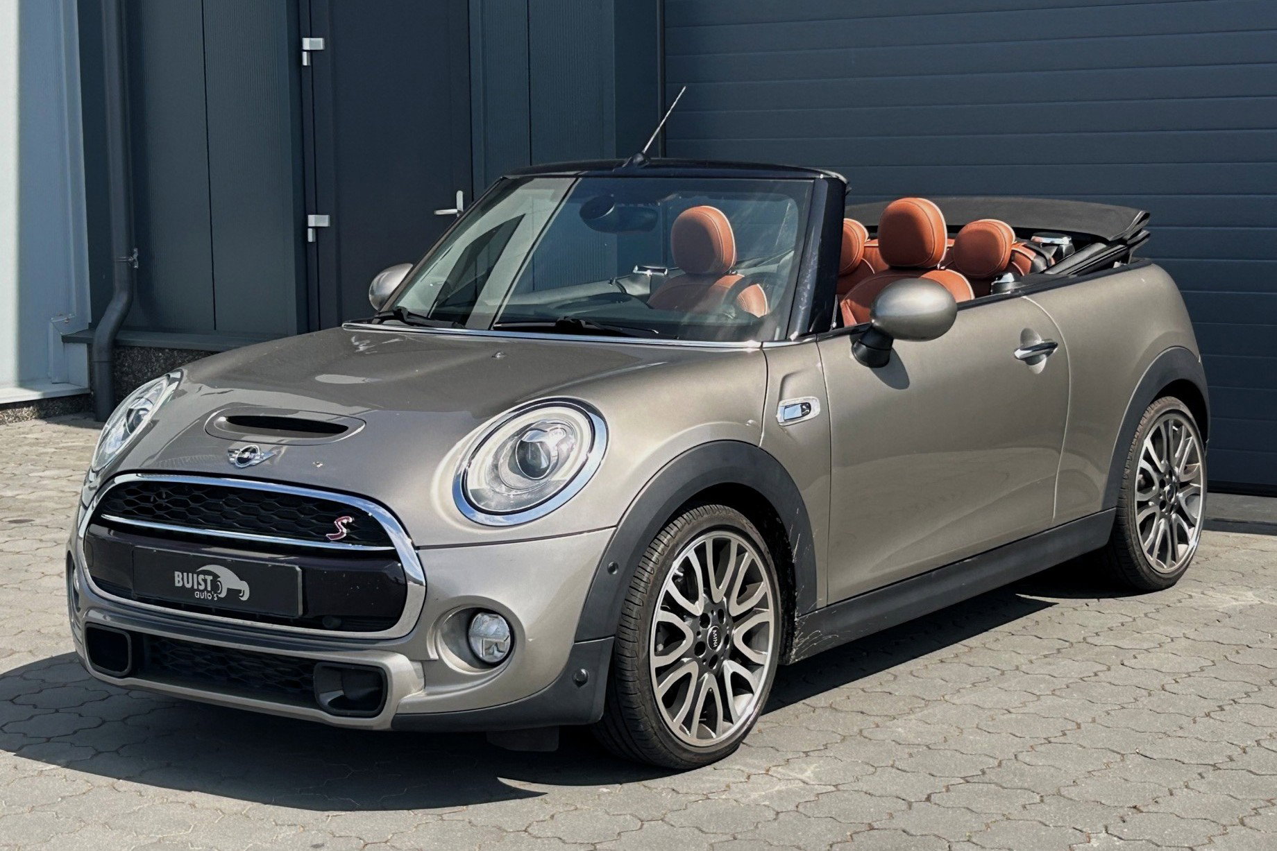 Foto van MINI Cooper S Cabrio