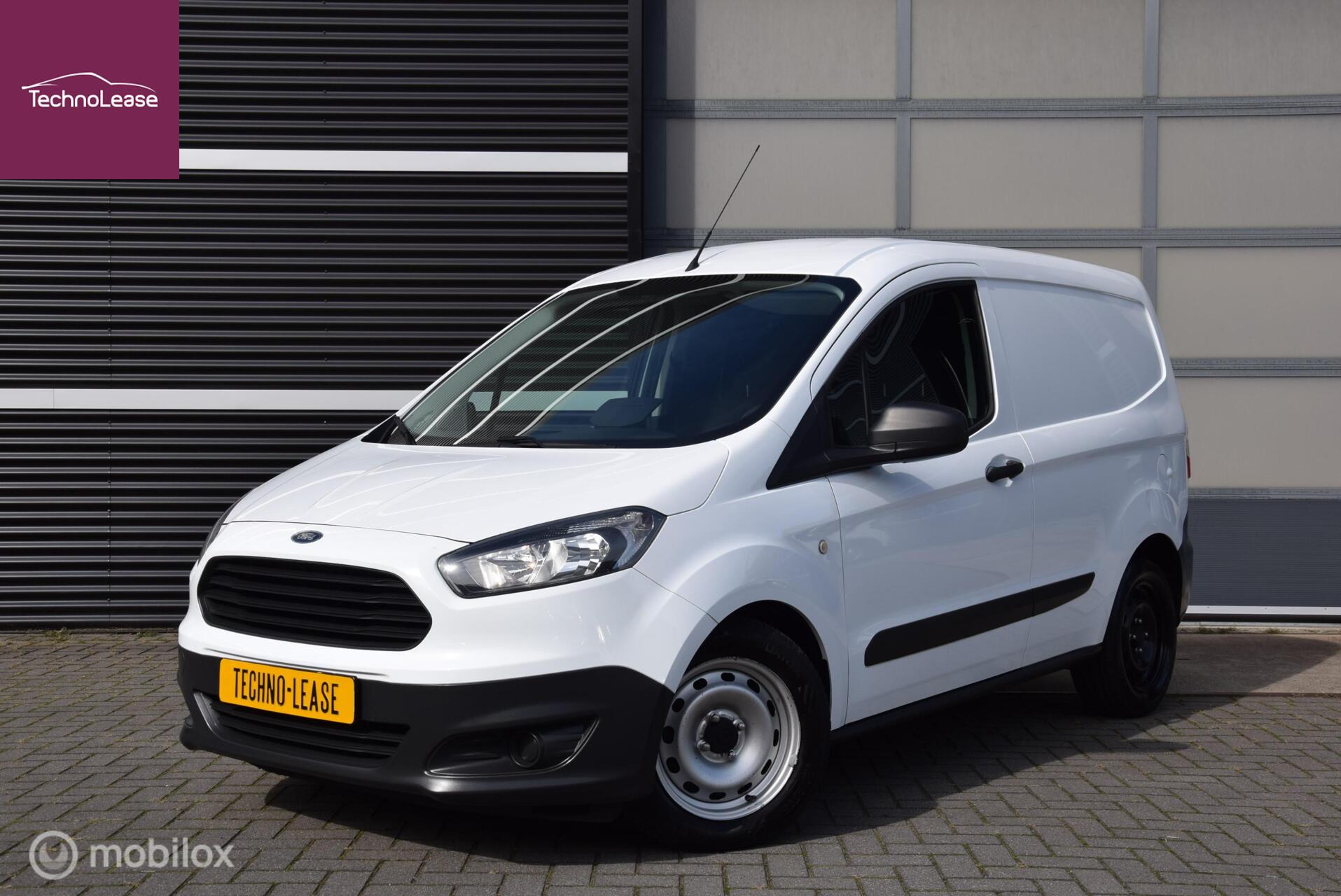 Foto van Ford Transit Courier