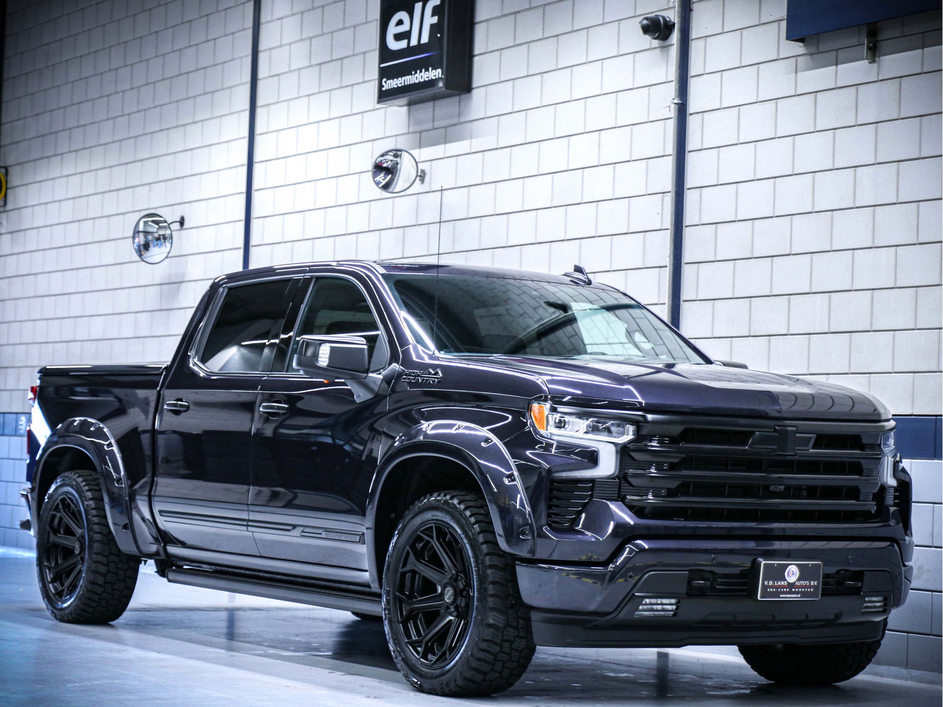 Foto van Chevrolet Silverado 1500 High Country | Black Ops Dark Ash Metallic