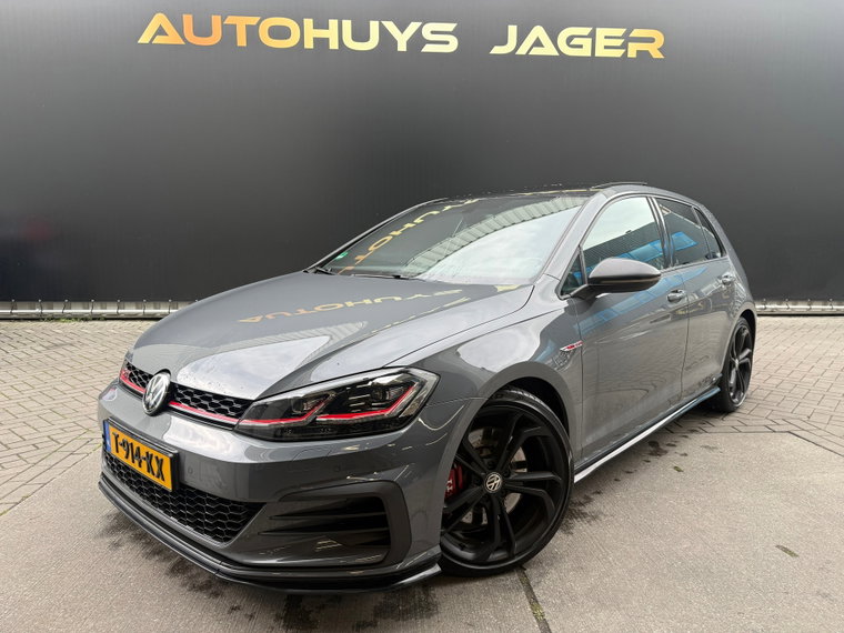 Volkswagen Golf foto 1