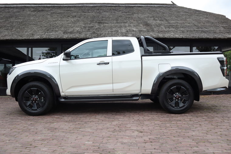 Isuzu D-max