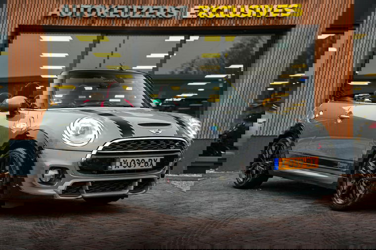Foto van MINI Cabrio