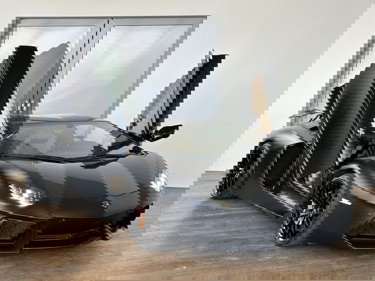 Lamborghini Aventador