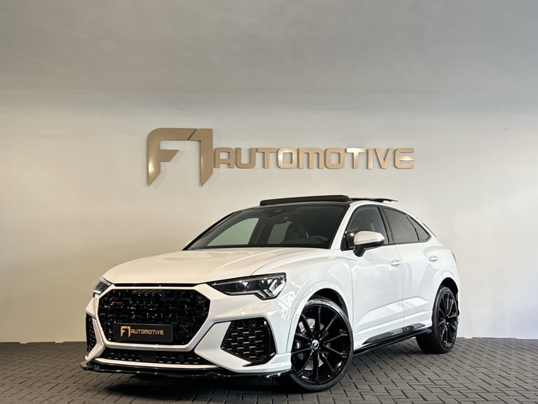 Foto van Audi RSQ3