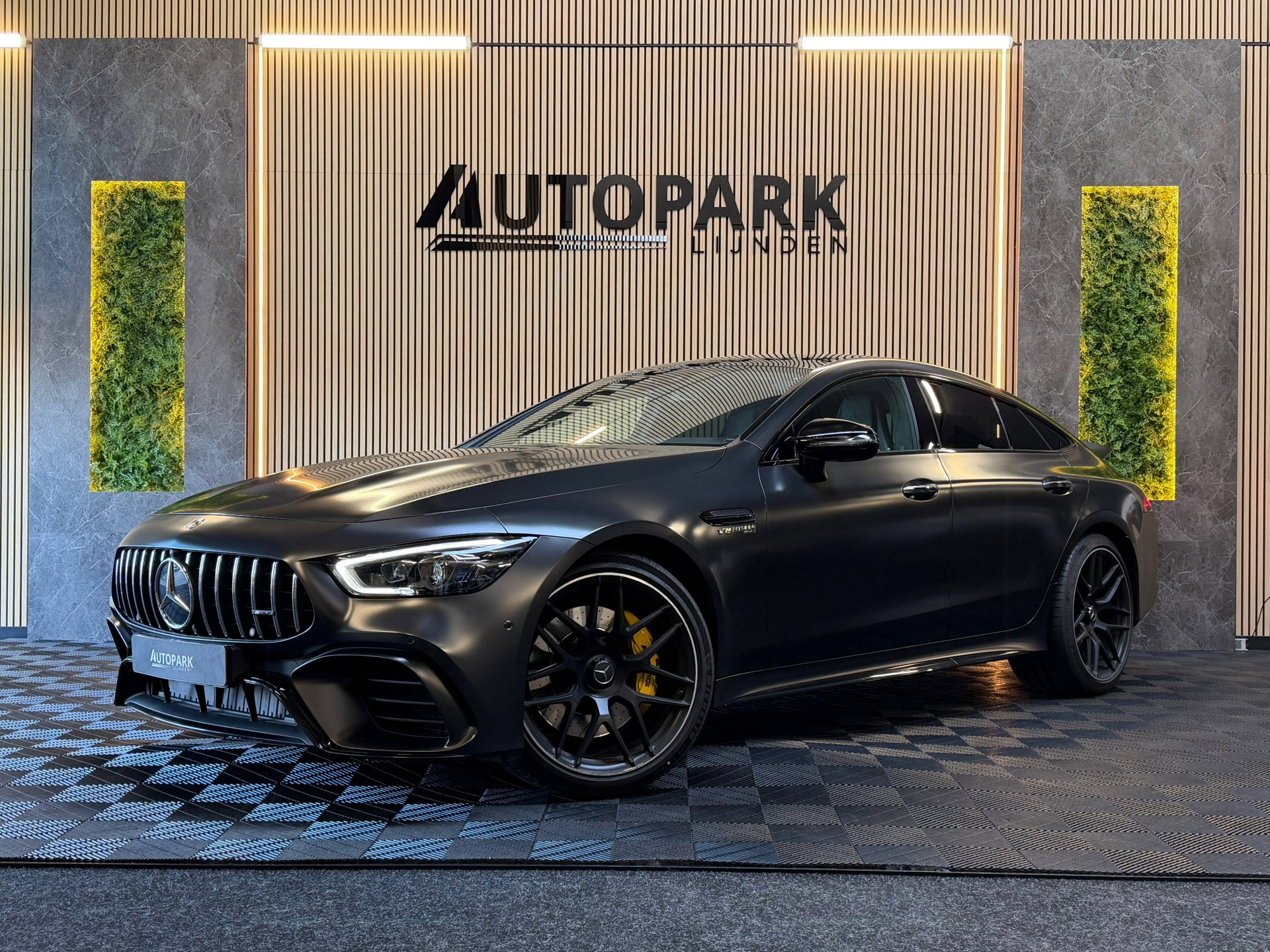 Foto van Mercedes-Benz AMG GT