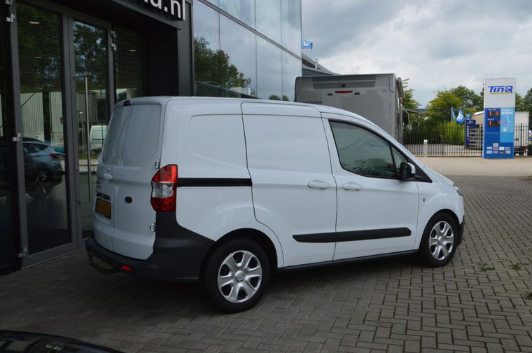 Ford Transit Courier