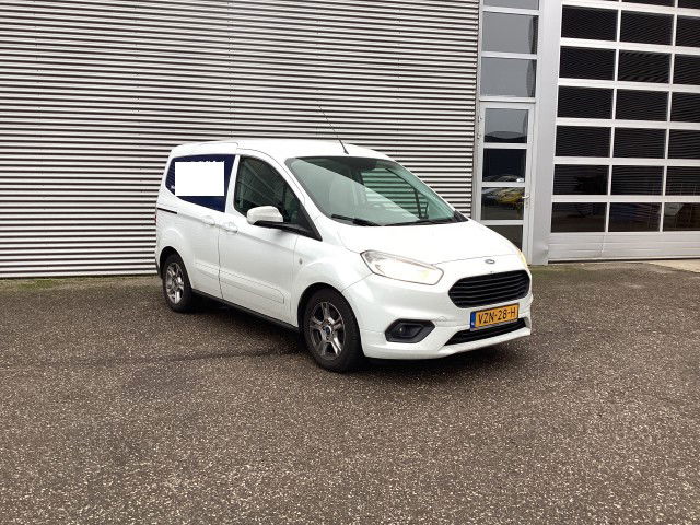 Foto van Ford Transit Courier