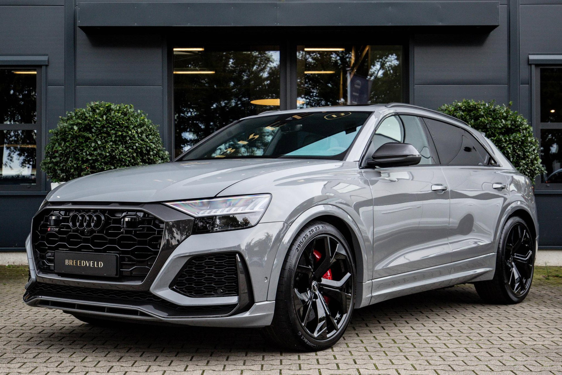 Foto van Audi RSQ8