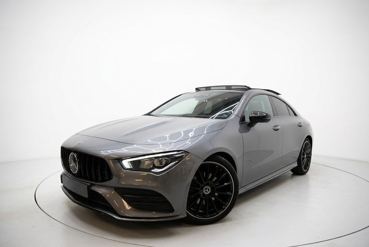 Mercedes-Benz CLA foto 1