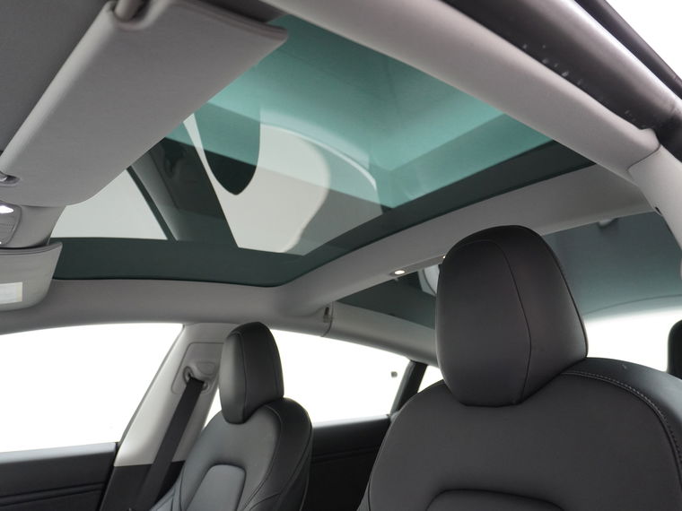 Tesla Model 3 Gerserveerd
