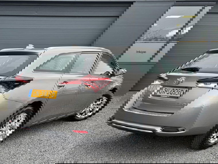 Toyota Auris Touring Sports