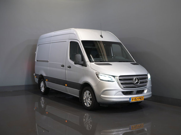 Mercedes-Benz Sprinter foto 1