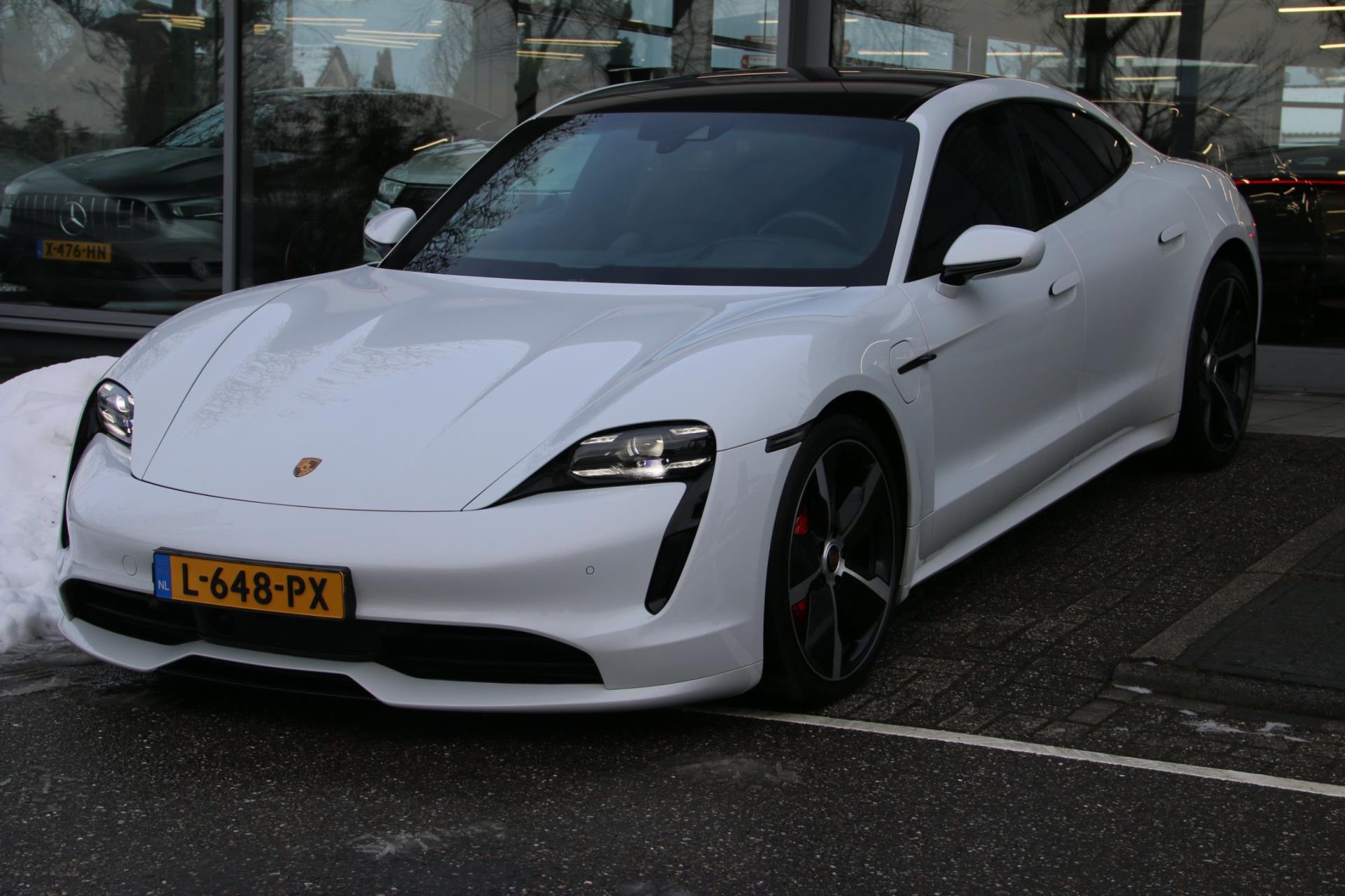 Foto van Porsche Taycan