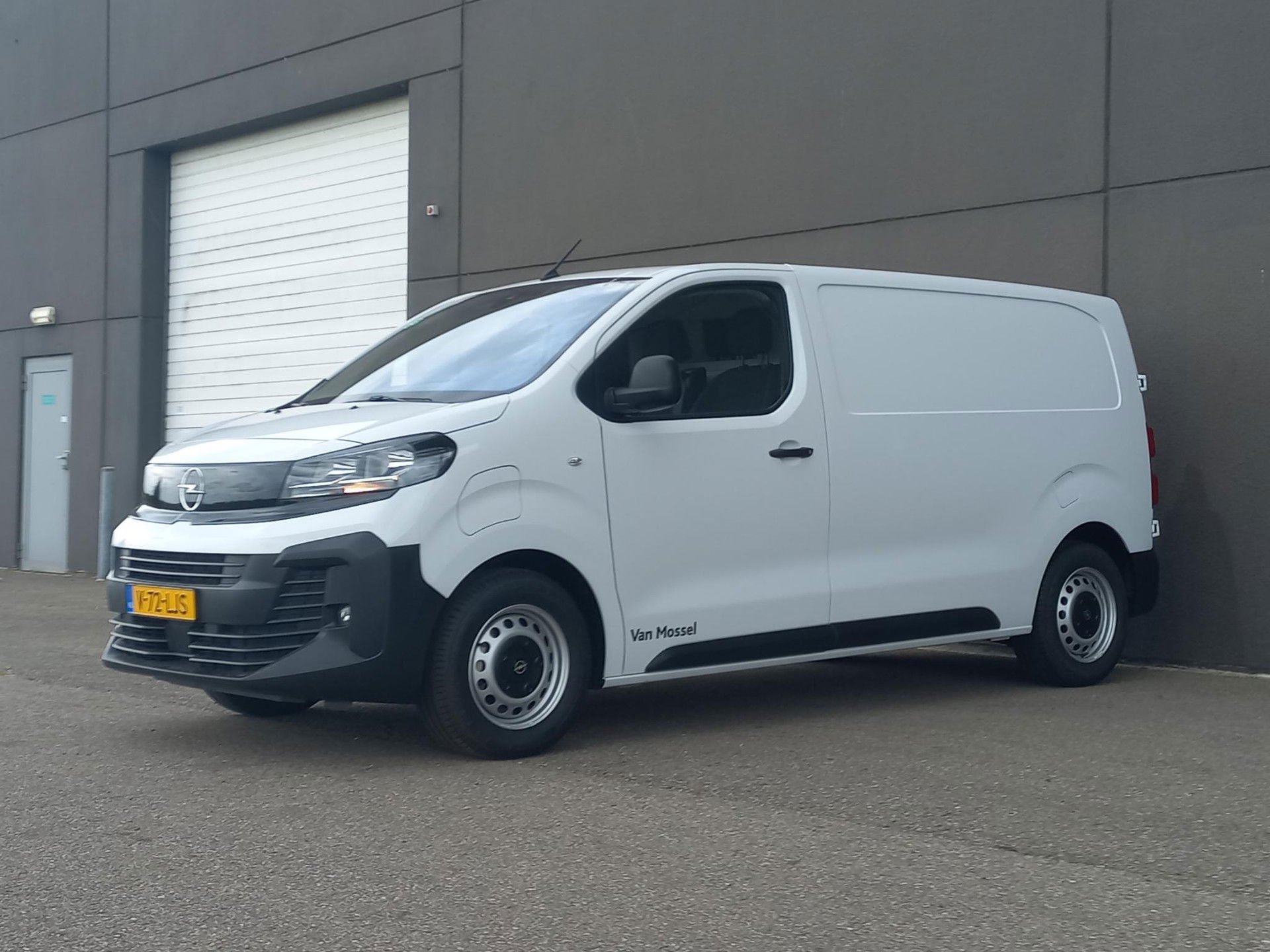 Foto van Opel Vivaro Electric
