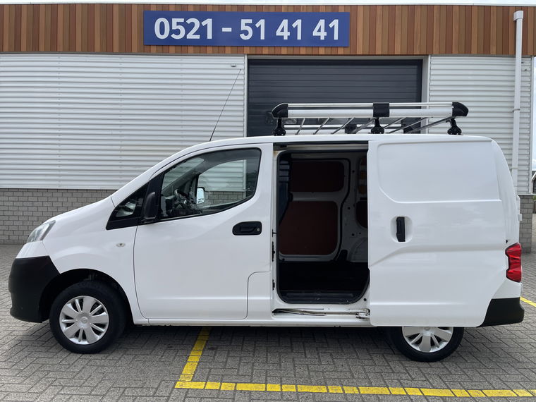 Nissan NV200