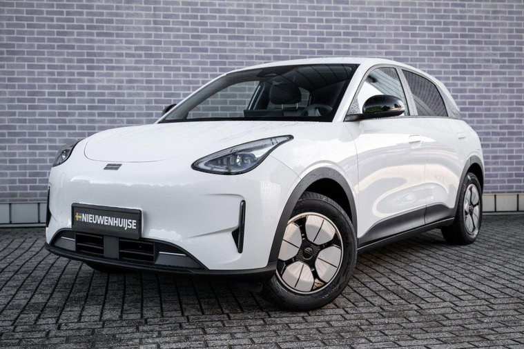 Geely E2