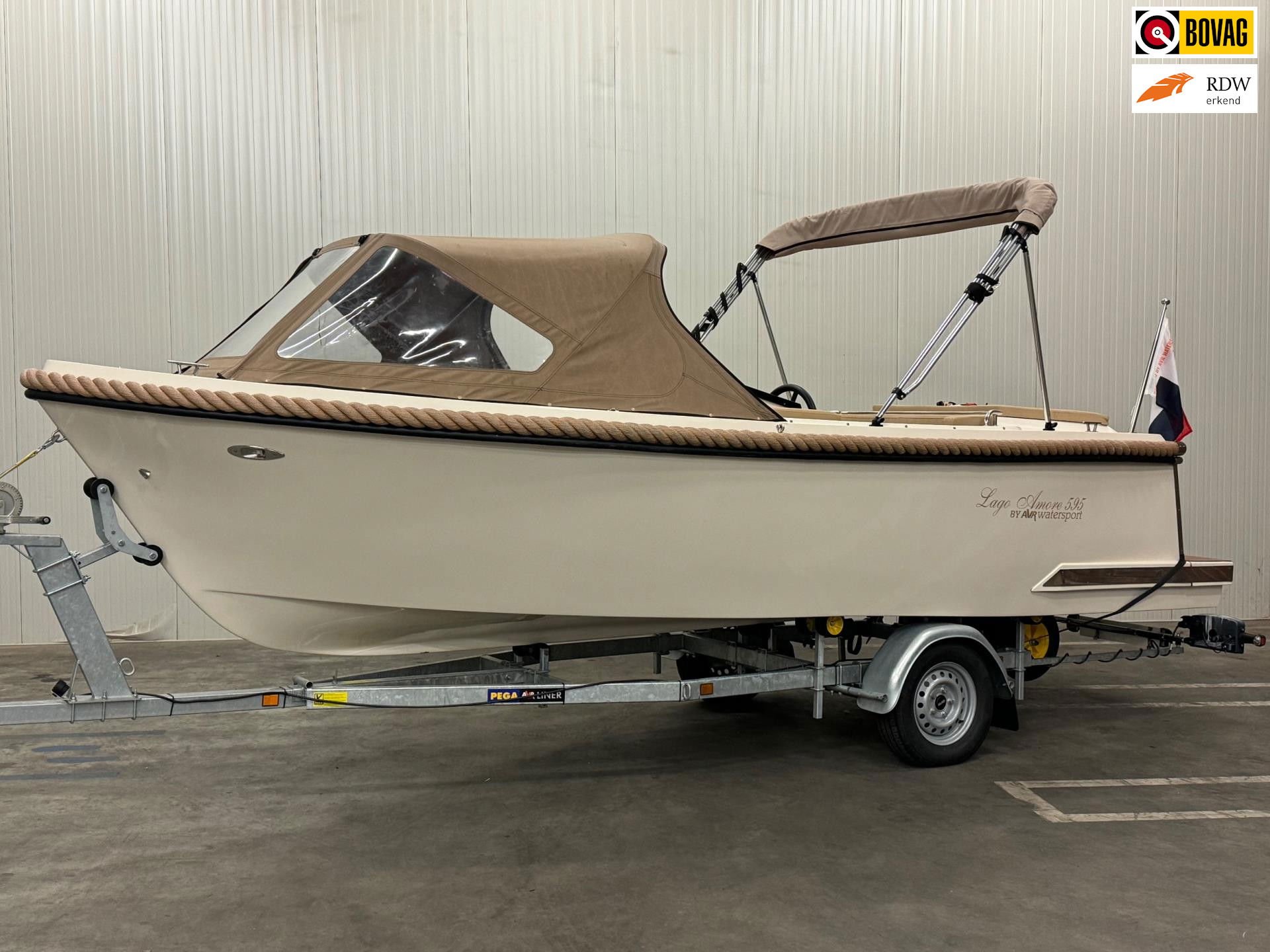Foto van Lago Amore 595 Tender sloep 30PK Tohatsu