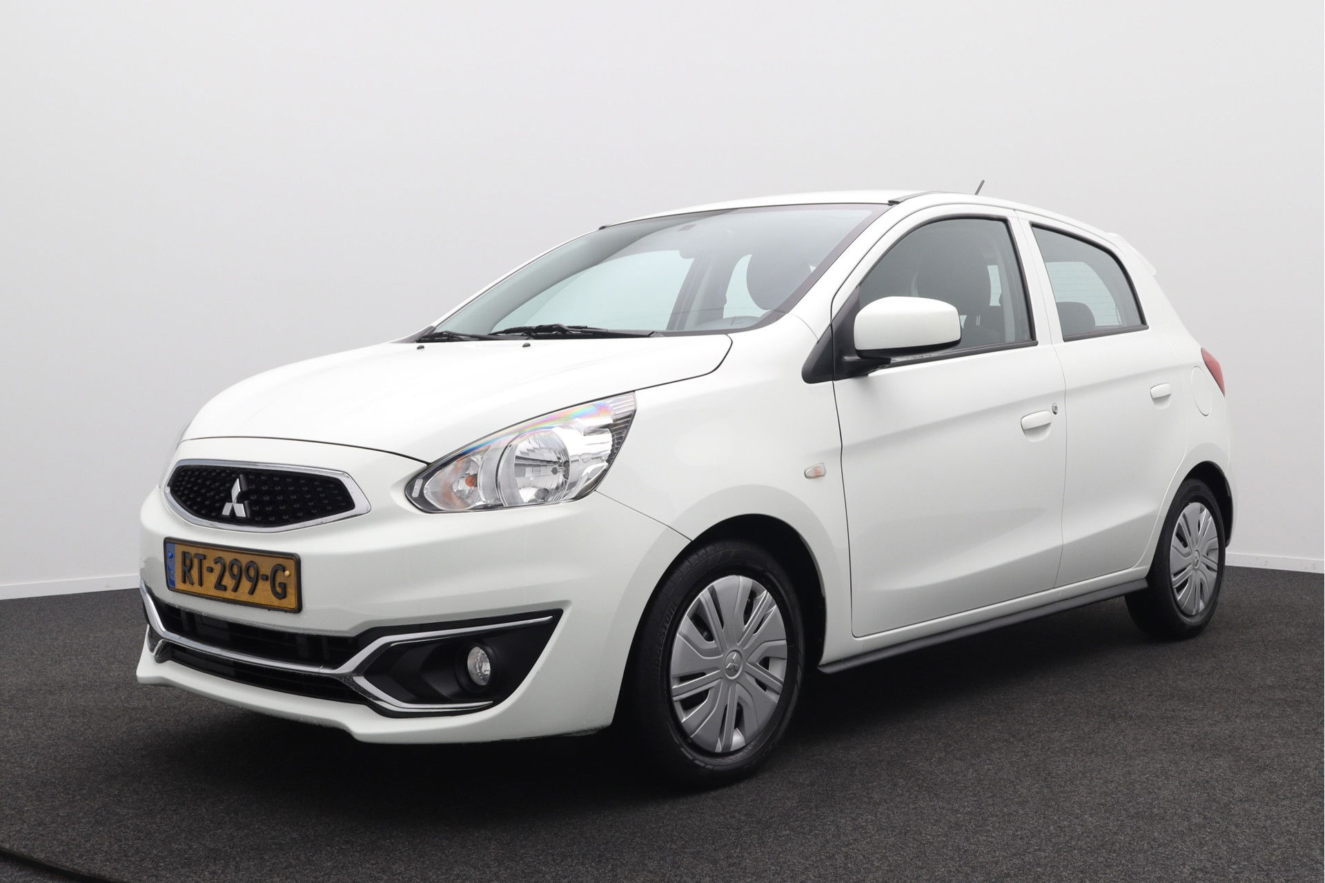 Foto van Mitsubishi Space Star