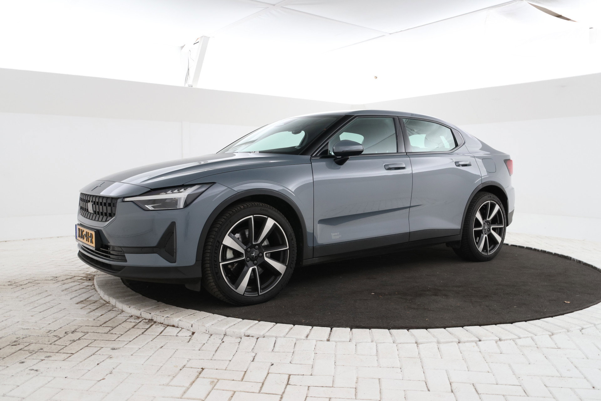 Foto van Polestar 2
