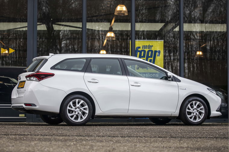 Toyota Auris Touring Sports
