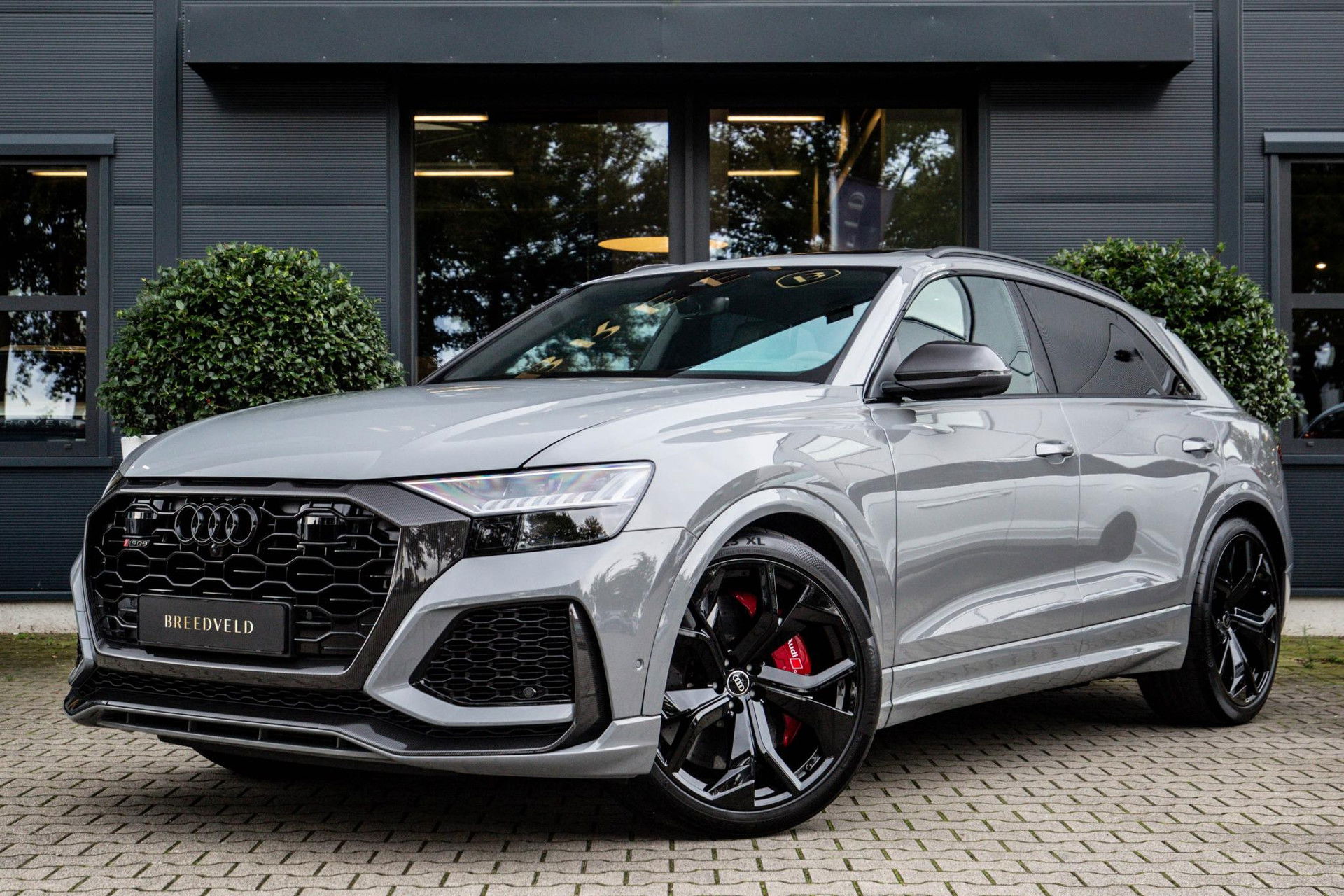 Foto van Audi RSQ8