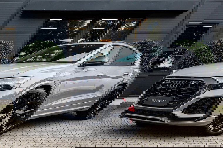 Foto van Audi RSQ8