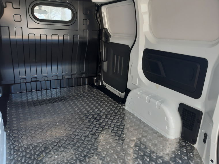 Nissan E-NV200