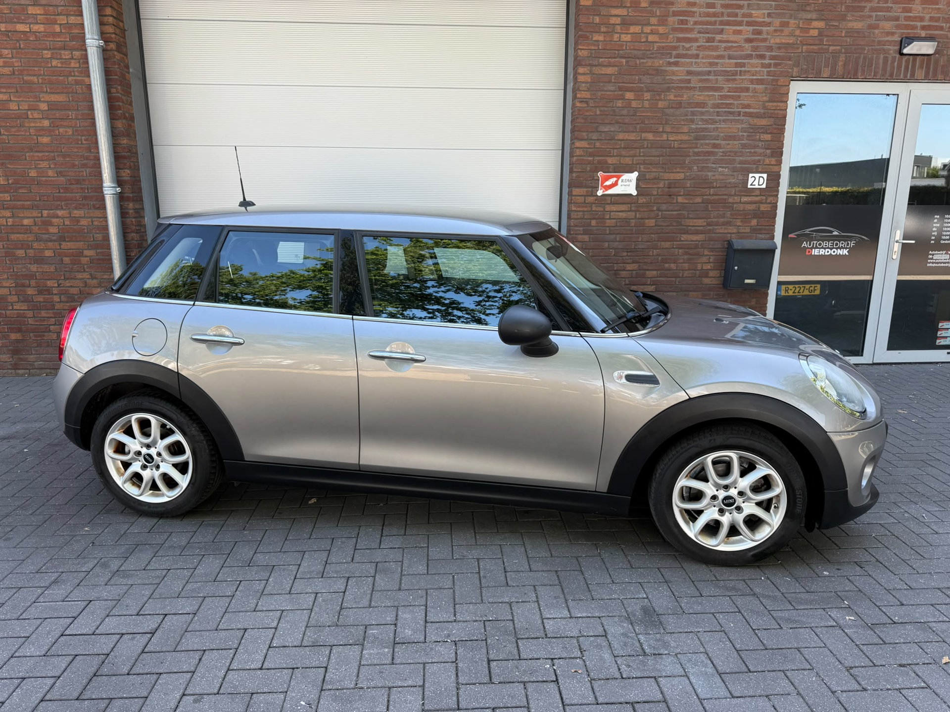 Foto van MINI 5-Deurs