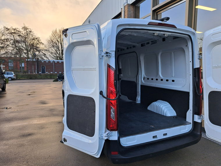 Maxus Deliver 9