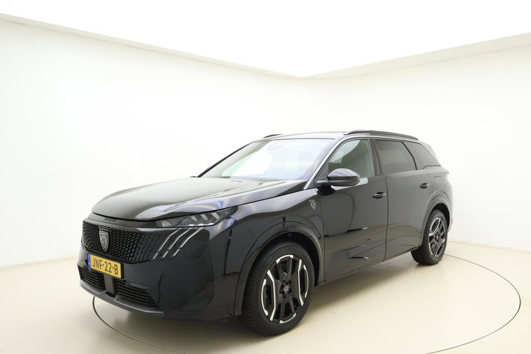 Peugeot e-5008