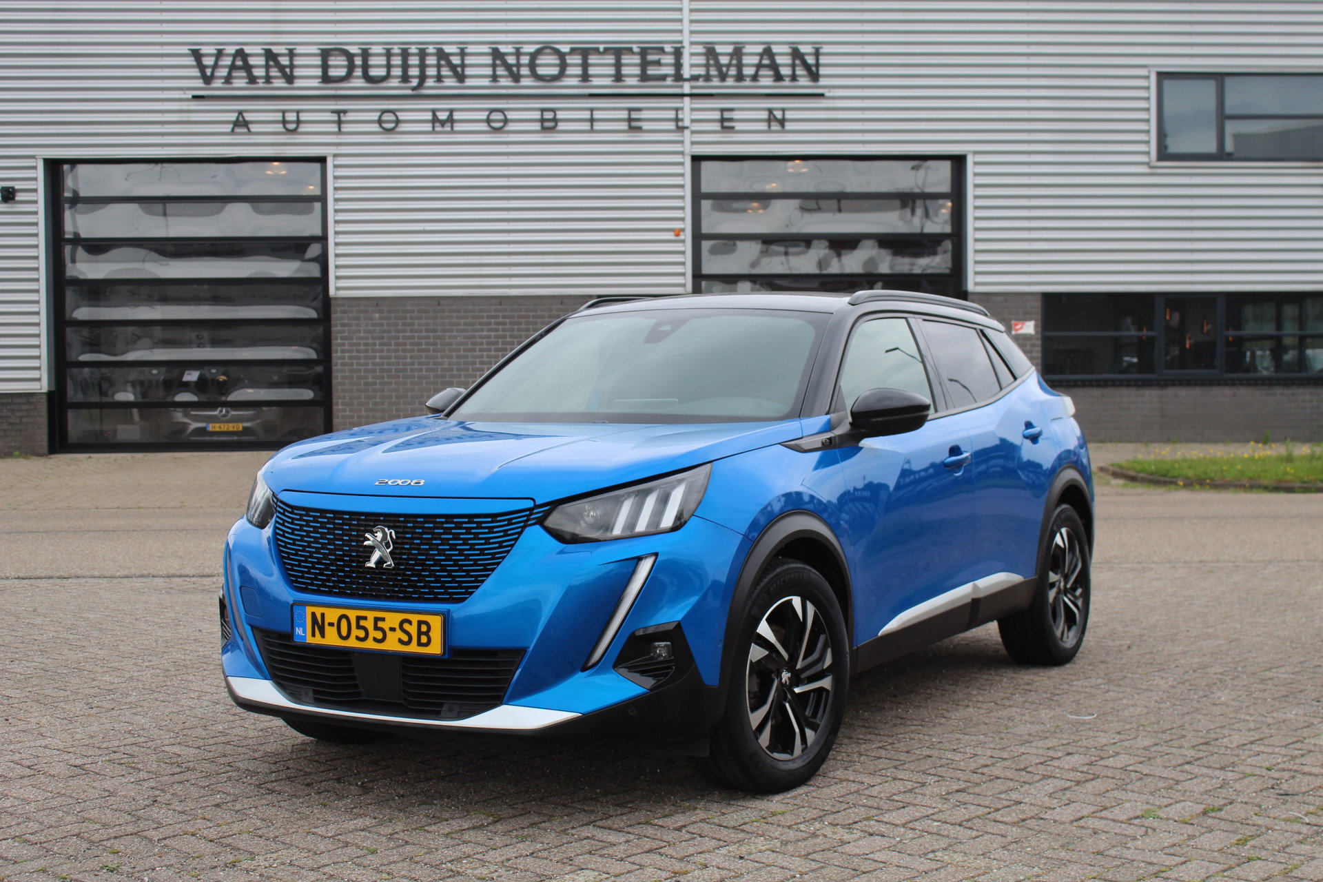 Foto van Peugeot e-2008