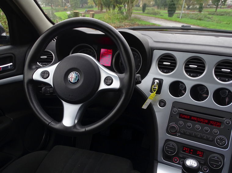 Alfa Romeo 159