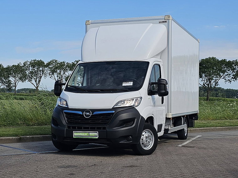 Opel Movano