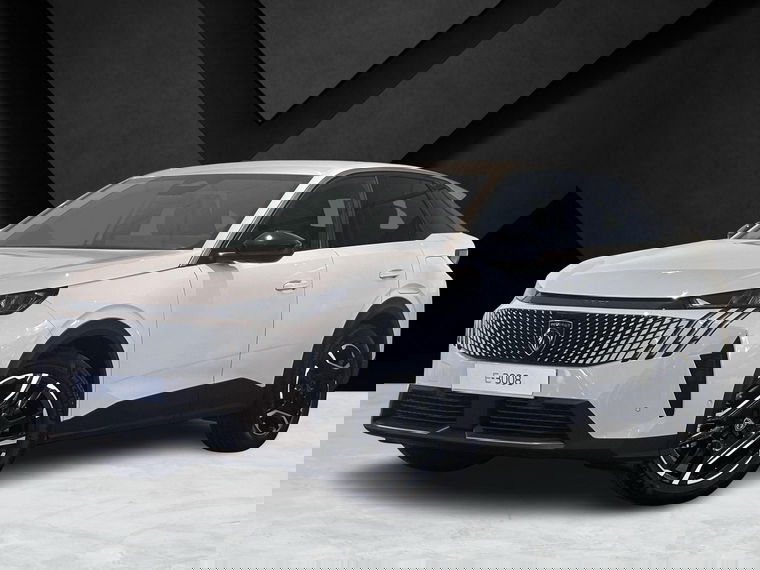 Peugeot E-3008