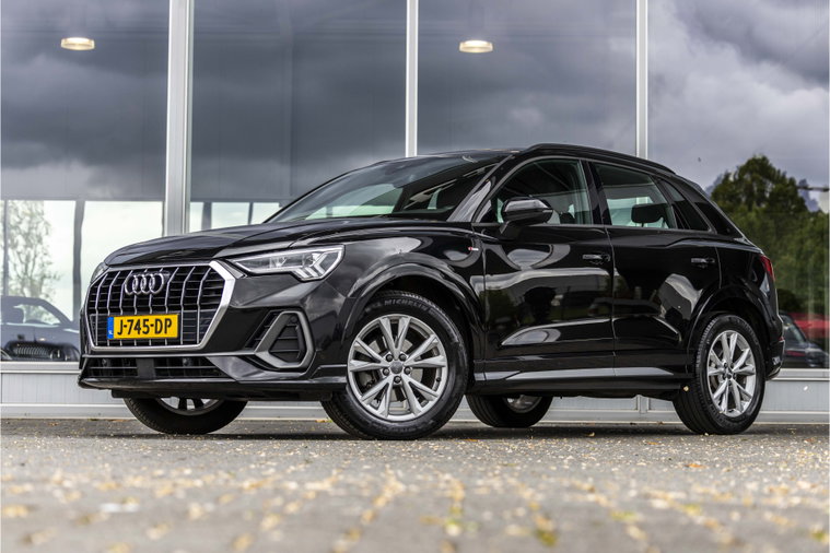 Audi Q3 foto 1