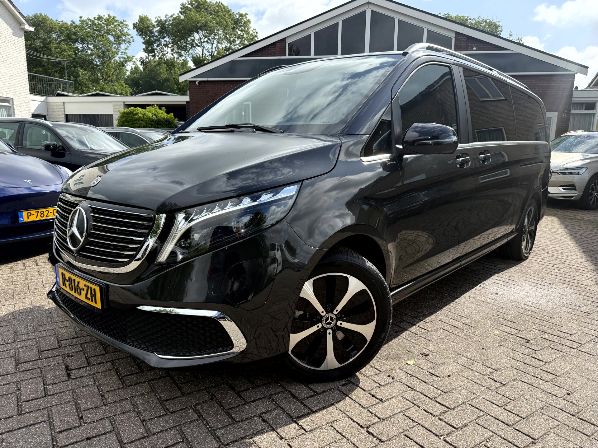 Foto van Mercedes-Benz EQV
