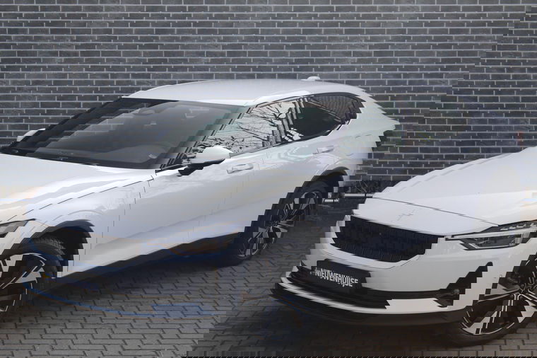 Foto van Polestar 2