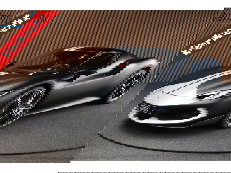 Foto van Ferrari 296 GTB