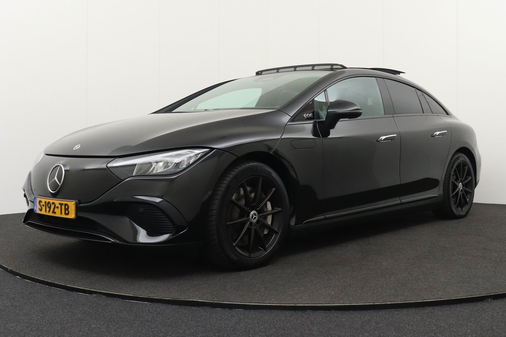 Foto van Mercedes-Benz EQE