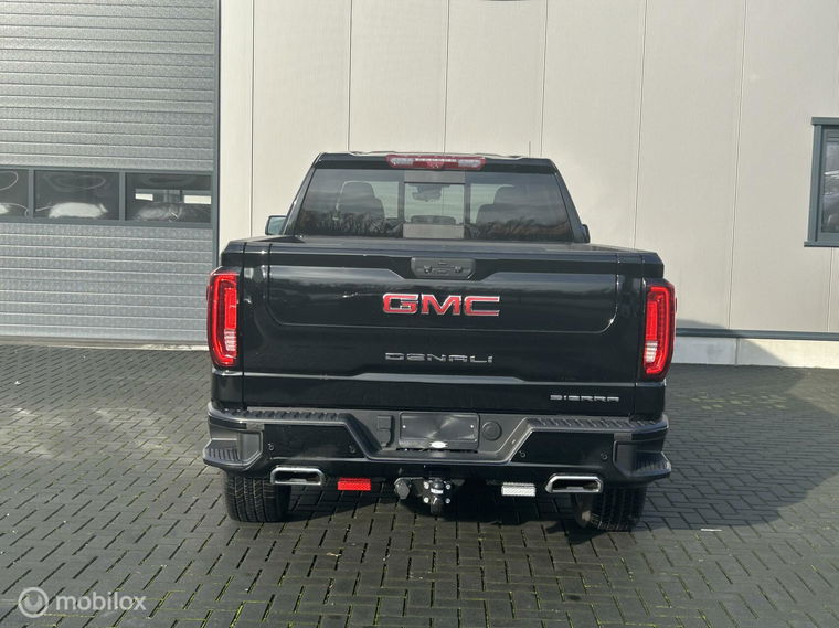 GMC Denali