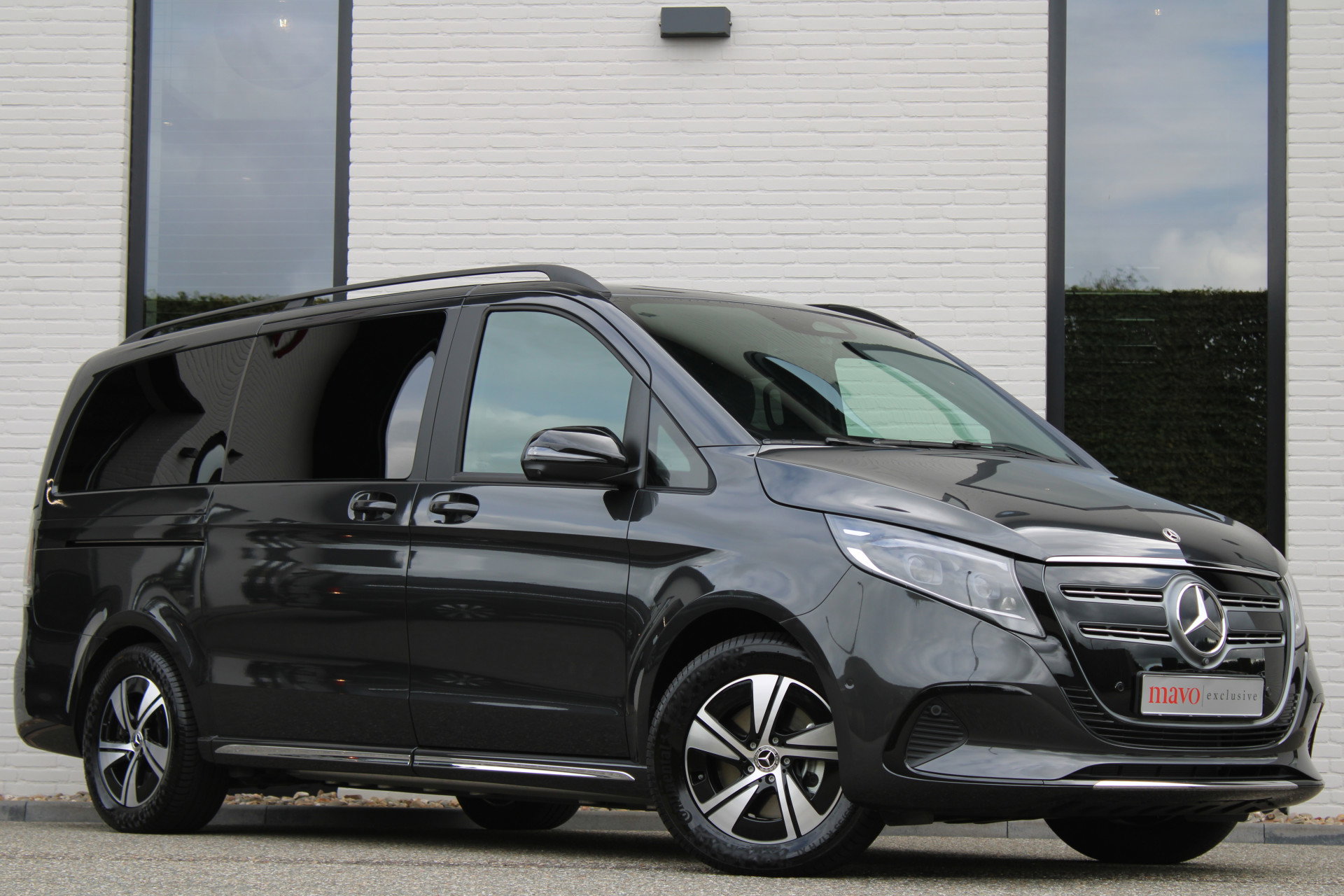 Foto van Mercedes-Benz EQV