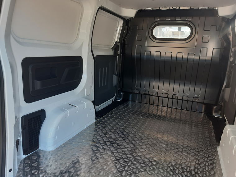 Nissan E-NV200