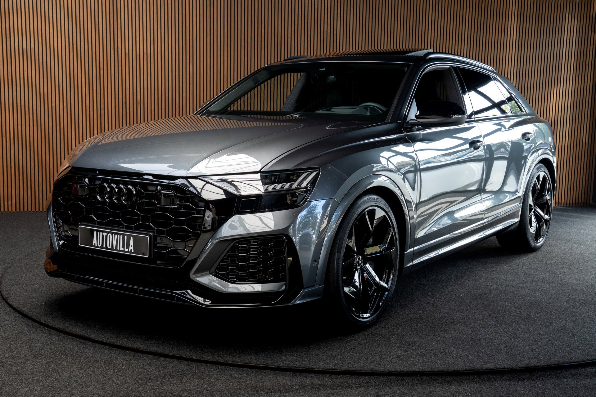 Foto van Audi RSQ8