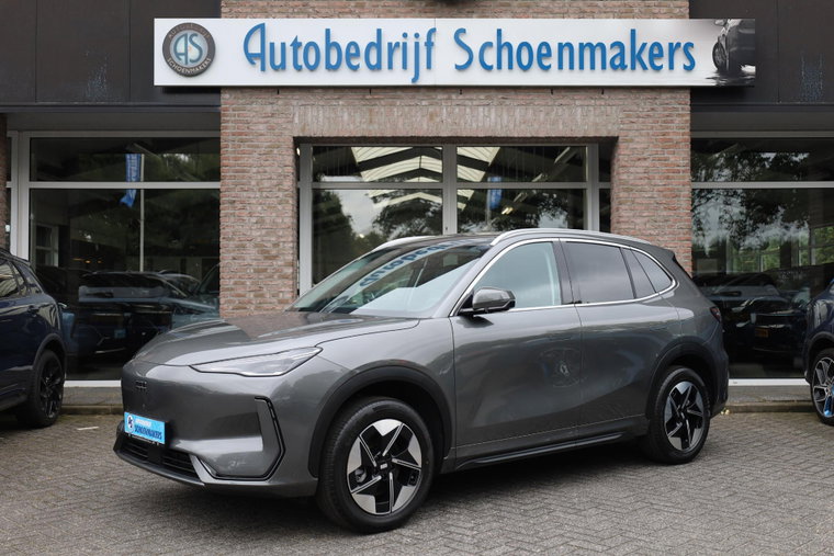 Foto van Geely E5