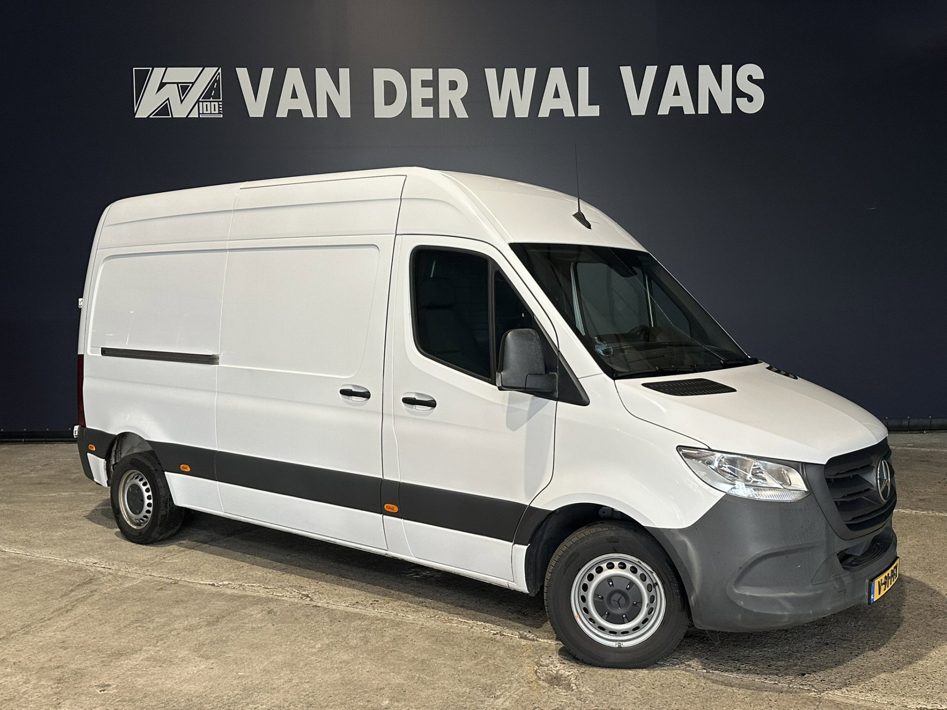 Mercedes-Benz Sprinter 315 CDI 150pk 9G-Tronic Automaat L2H2 Euro6 Airco | Camera | Apple Carplay | Chauffeursstoel